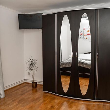 Apartament Panoramic La Casa In Comuna Răşinari Eksteriør billede